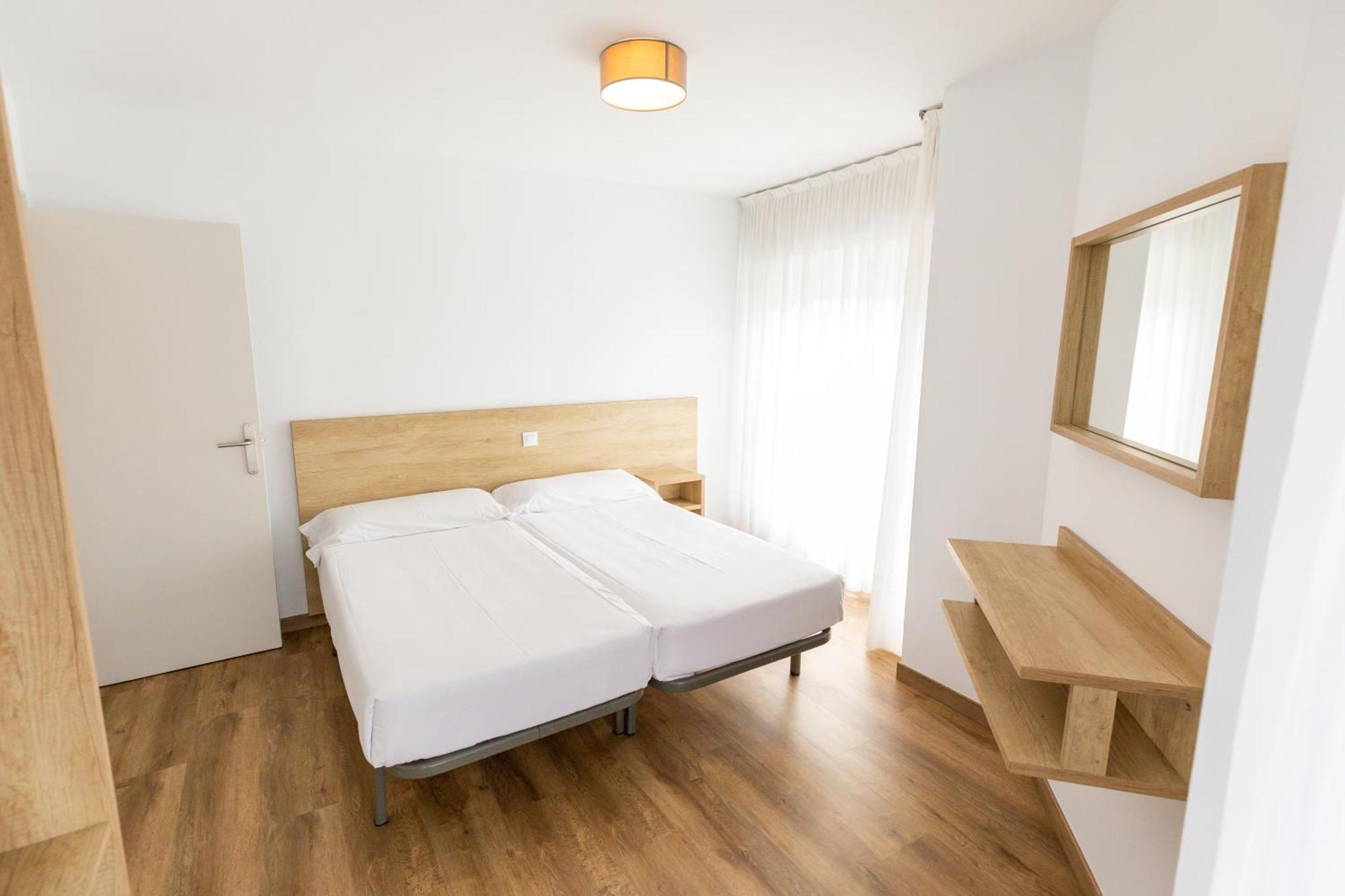 Apartamentos Regollera Premium Con Garaje Noja Exterior photo